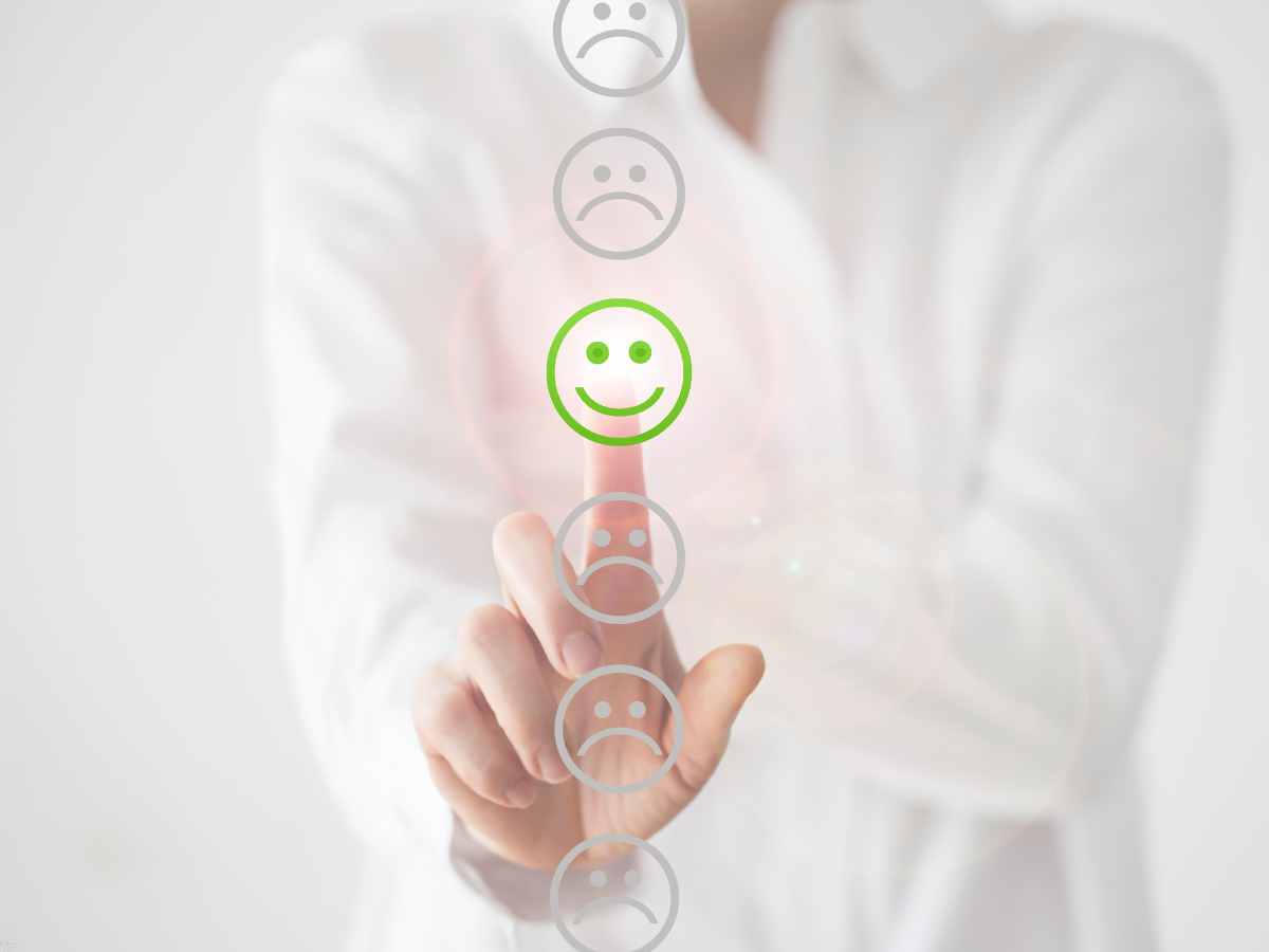 8 Ways to Give Constructive Feedback Without Demotivating Your Team 