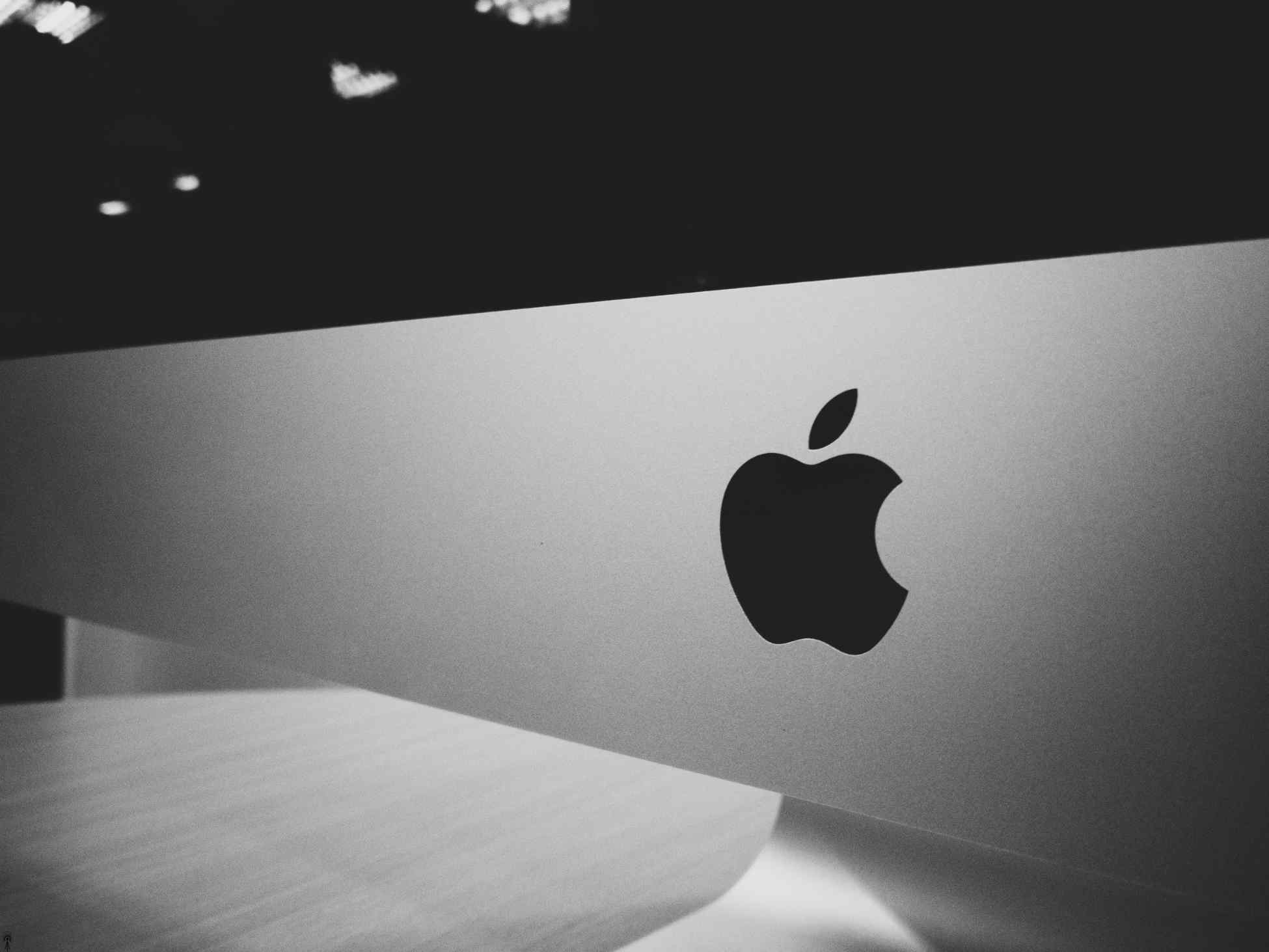 Apple Rushes to Patch Zero-Day Flaw Exploited in Sophisticated Attacks 