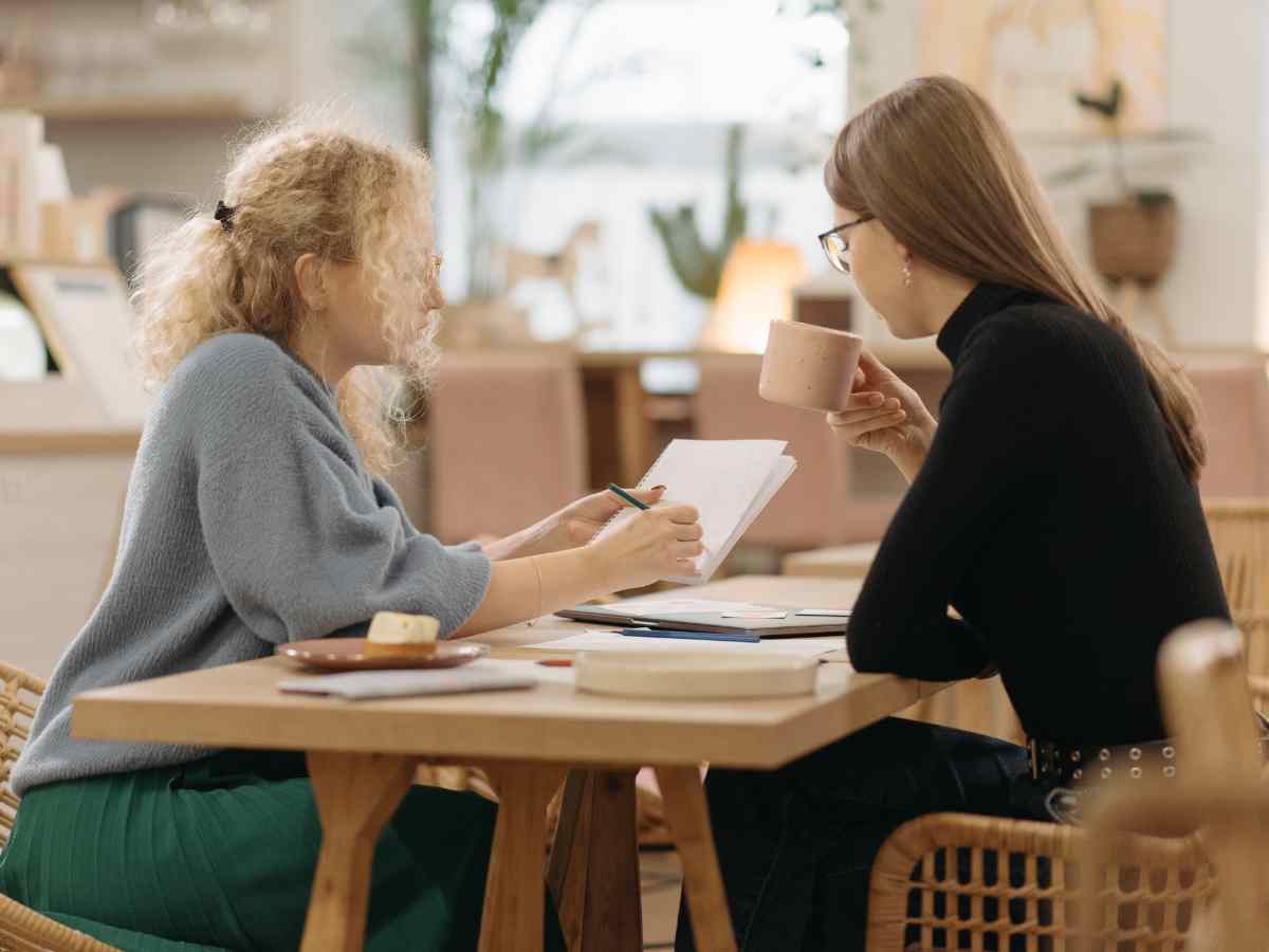 How to Handle Difficult Conversations with Confidence 